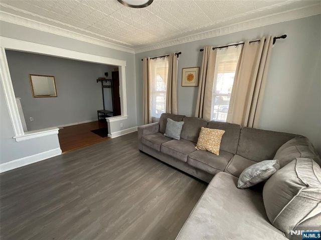 449 Willow Avenue, Lyndhurst, NJ 07071