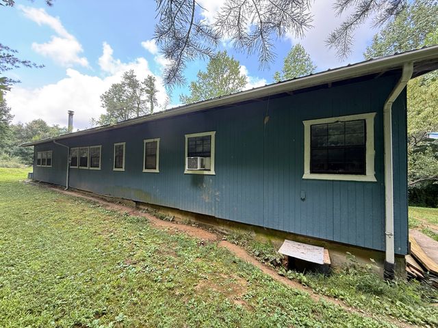 266 Cove Hill Road, Pikeville, TN 37367