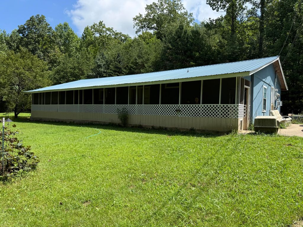 266 Cove Hill Road, Pikeville, TN 37367