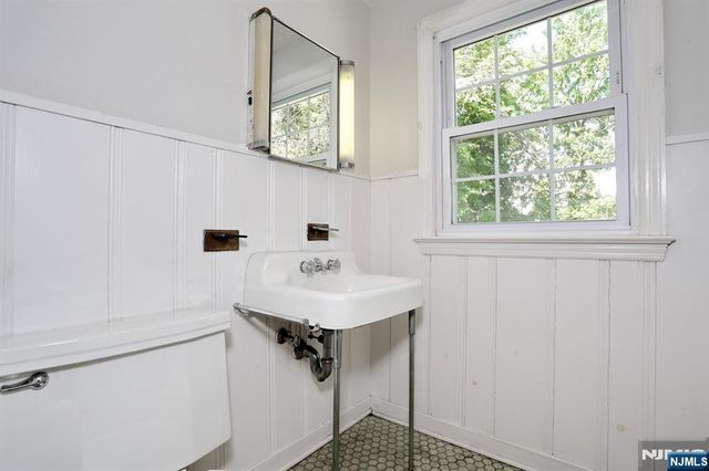 1806 Palisade Avenue, Teaneck, NJ 07666