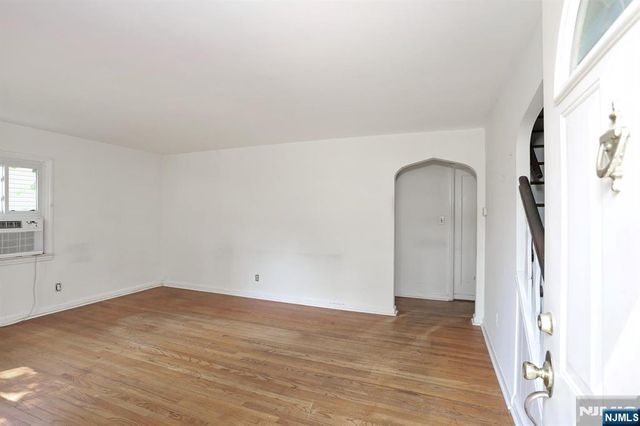 1806 Palisade Avenue, Teaneck, NJ 07666