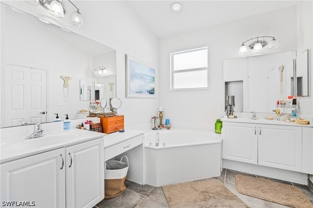 9290 Springview LOOP, Estero, FL 33928