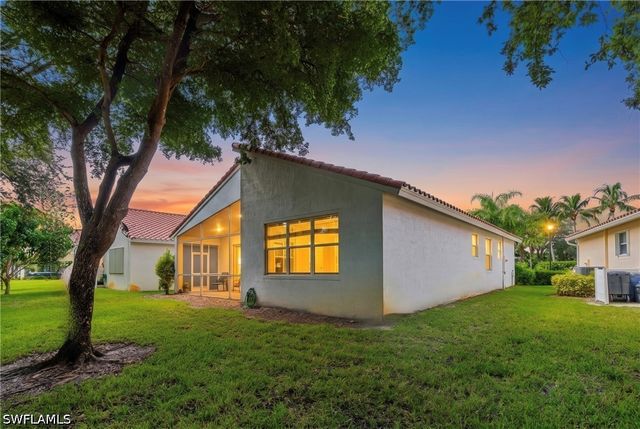 9290 Springview LOOP, Estero, FL 33928