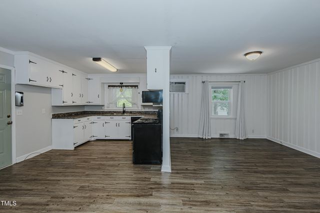 1908 Nc Highway 62, Burlington, NC 27217