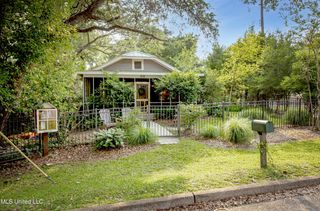 319 Washington Avenue, Ocean Springs, MS 39564