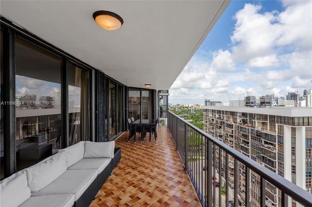 1925 Brickell Ave D2006, Miami, FL 33129