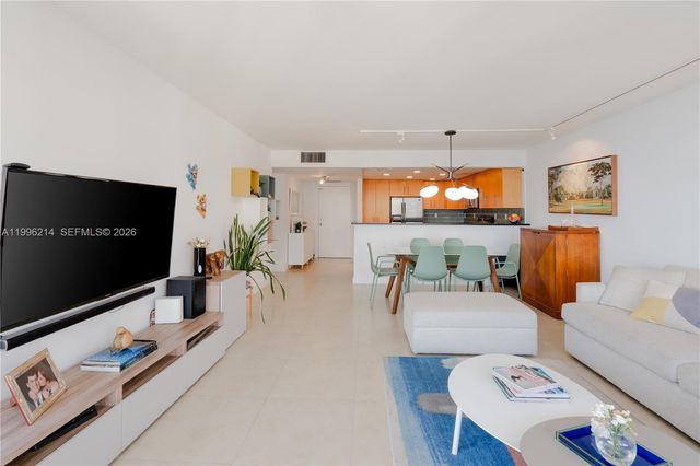 1925 Brickell Ave D2006, Miami, FL 33129