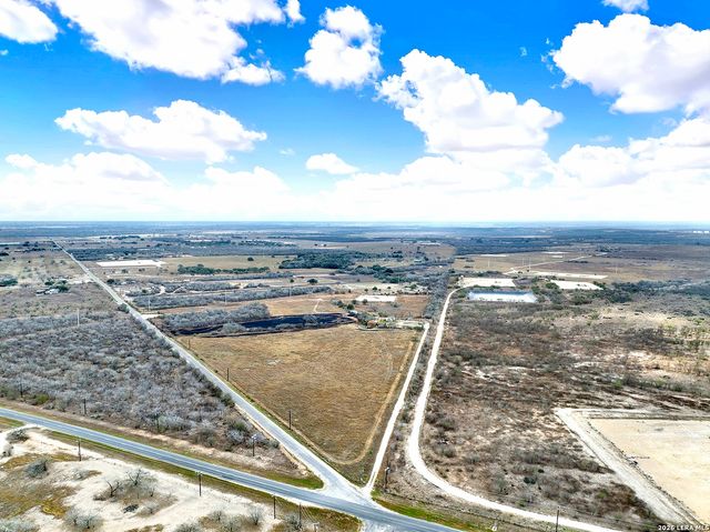 4884 County Road 342, Kenedy, TX 78119