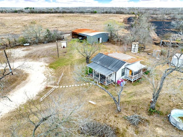 4884 County Road 342, Kenedy, TX 78119
