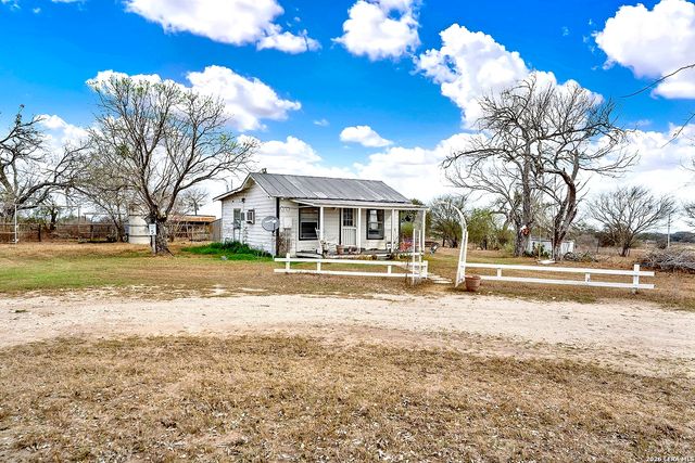 4884 County Road 342, Kenedy, TX 78119