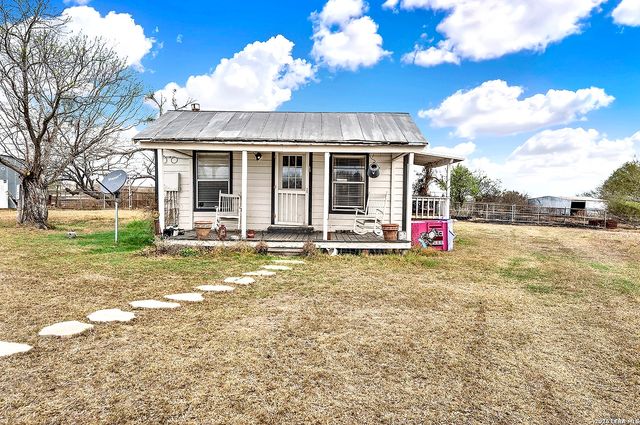 4884 County Road 342, Kenedy, TX 78119