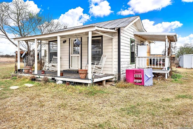 4884 County Road 342, Kenedy, TX 78119