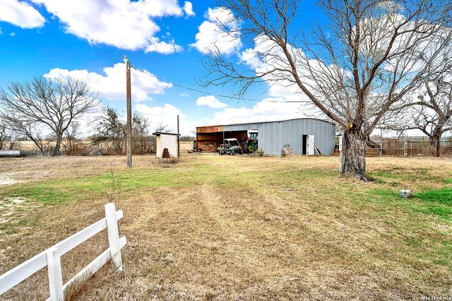 4884 County Road 342, Kenedy, TX 78119