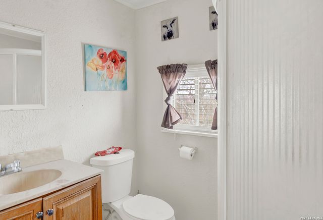 4884 County Road 342, Kenedy, TX 78119