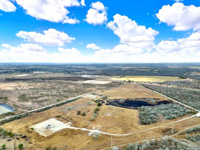 4884 County Road 342, Kenedy, TX 78119