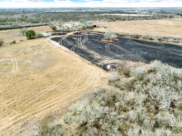 4884 County Road 342, Kenedy, TX 78119