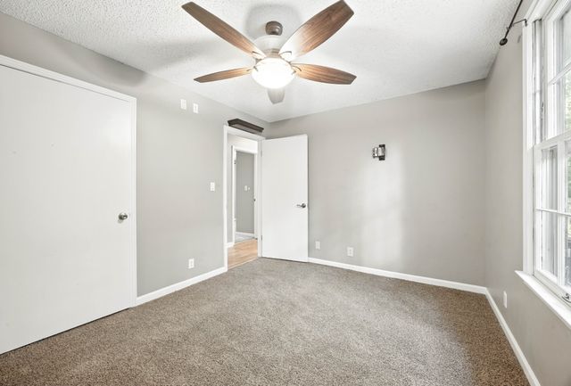 2153 Blakemore Dr, Clarksville, TN 37040