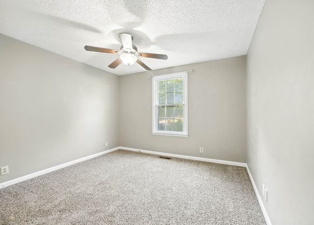 2153 Blakemore Dr, Clarksville, TN 37040