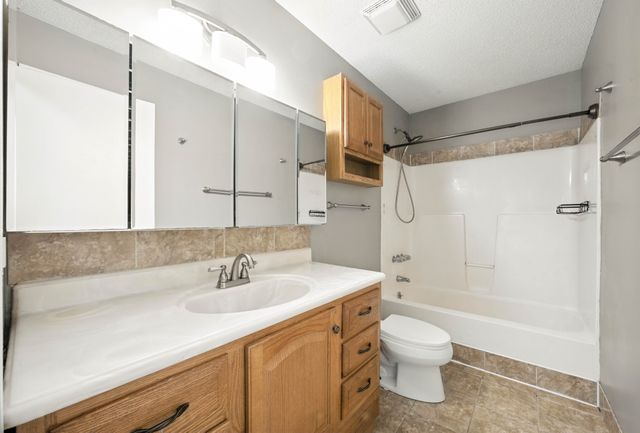 2153 Blakemore Dr, Clarksville, TN 37040