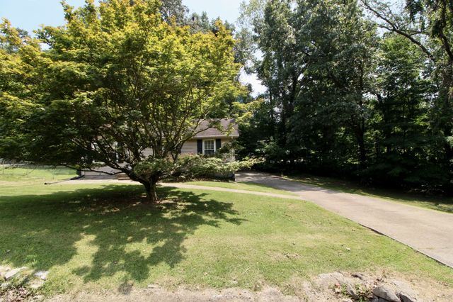 2153 Blakemore Dr, Clarksville, TN 37040