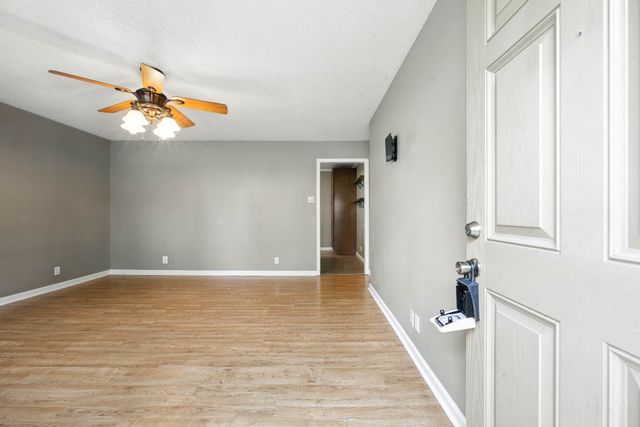 2153 Blakemore Dr, Clarksville, TN 37040