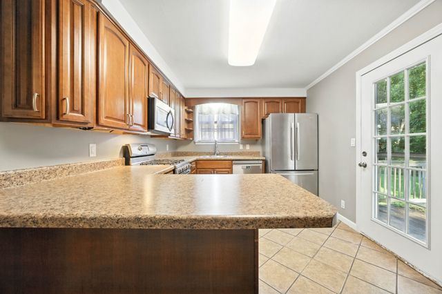 2153 Blakemore Dr, Clarksville, TN 37040