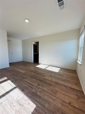 18501 Quiet Range DR, Elgin, TX 78621