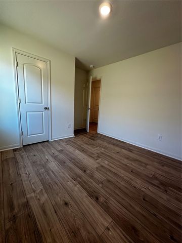 18501 Quiet Range DR, Elgin, TX 78621