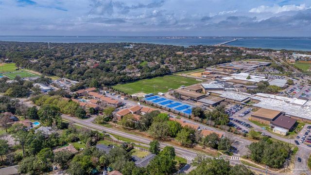 1200 Shoreline Dr 312, Gulf Breeze, FL 32561