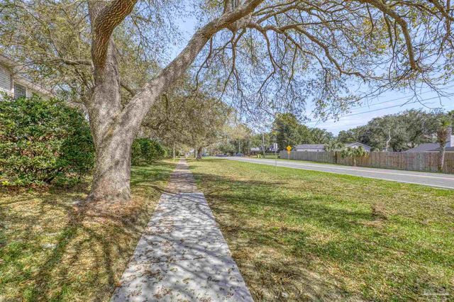 1200 Shoreline Dr 312, Gulf Breeze, FL 32561