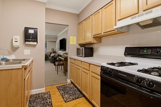 1500 Worcester Rd 405, Framingham, MA 01702