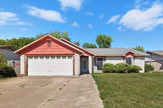606 Woodcrest, Grand Prairie, TX 75052