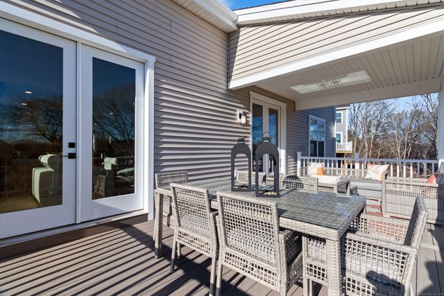 14 Summertime Circle, Stonington, CT 06379