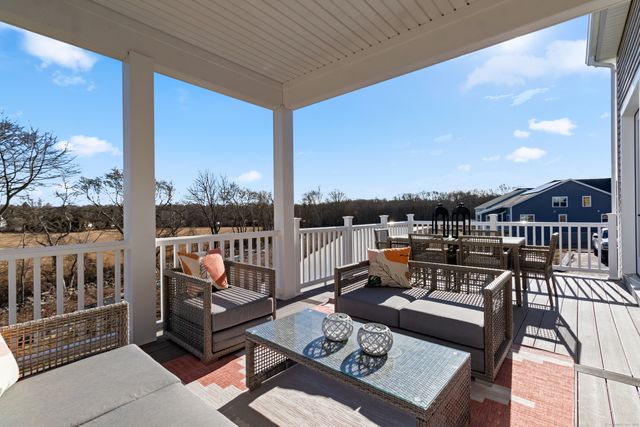 14 Summertime Circle, Stonington, CT 06379