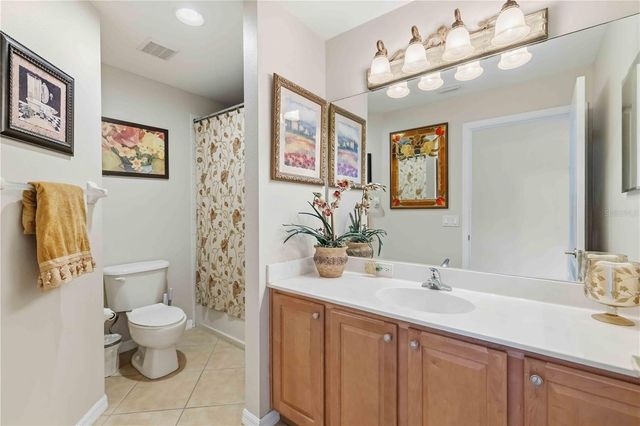 8725 STONE HARBOUR LOOP, Bradenton, FL 34212