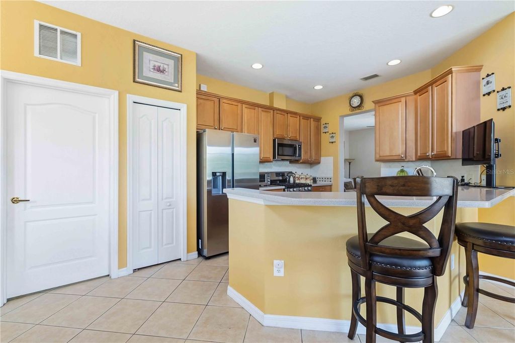 Image 21 of property listing at 8725 STONE HARBOUR LOOP, Bradenton, FL 34212