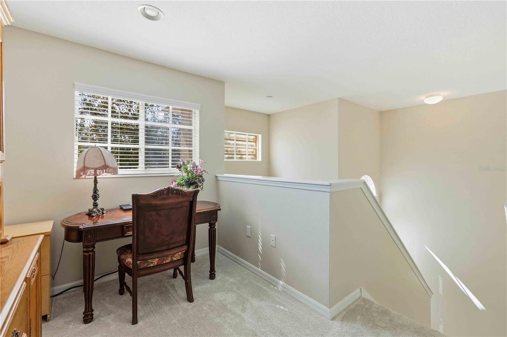 Image 32 of property listing at 8725 STONE HARBOUR LOOP, Bradenton, FL 34212