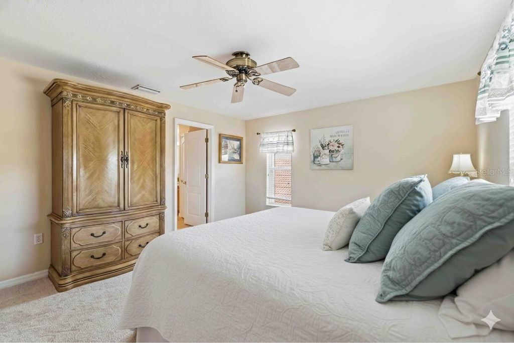 Image 36 of property listing at 8725 STONE HARBOUR LOOP, Bradenton, FL 34212