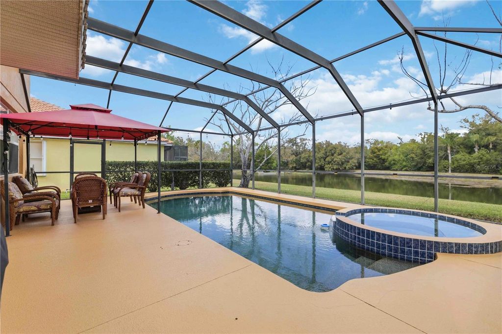 Image 39 of property listing at 8725 STONE HARBOUR LOOP, Bradenton, FL 34212
