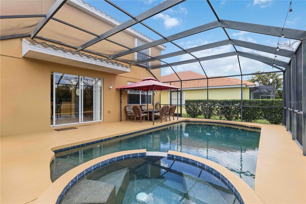 Image 41 of property listing at 8725 STONE HARBOUR LOOP, Bradenton, FL 34212