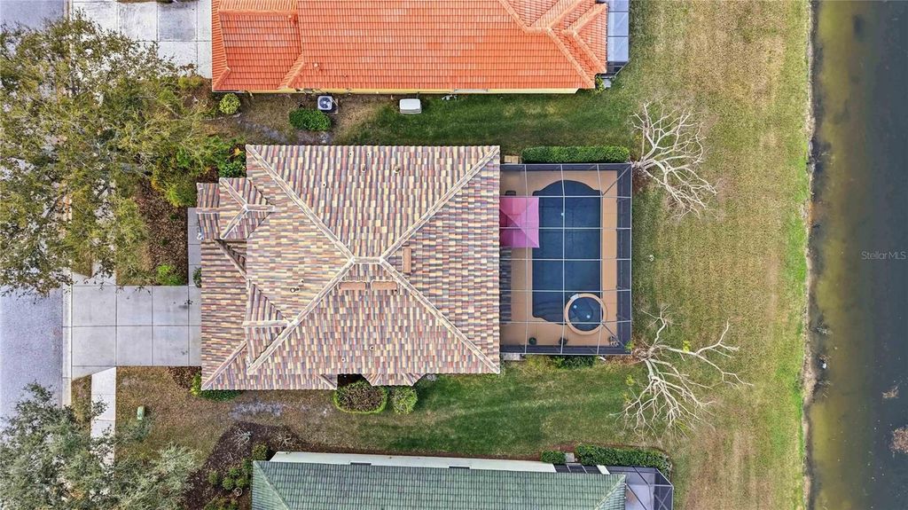 Image 47 of property listing at 8725 STONE HARBOUR LOOP, Bradenton, FL 34212