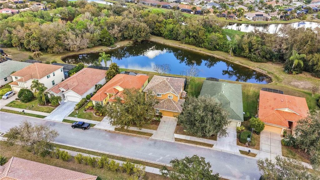 Image 49 of property listing at 8725 STONE HARBOUR LOOP, Bradenton, FL 34212
