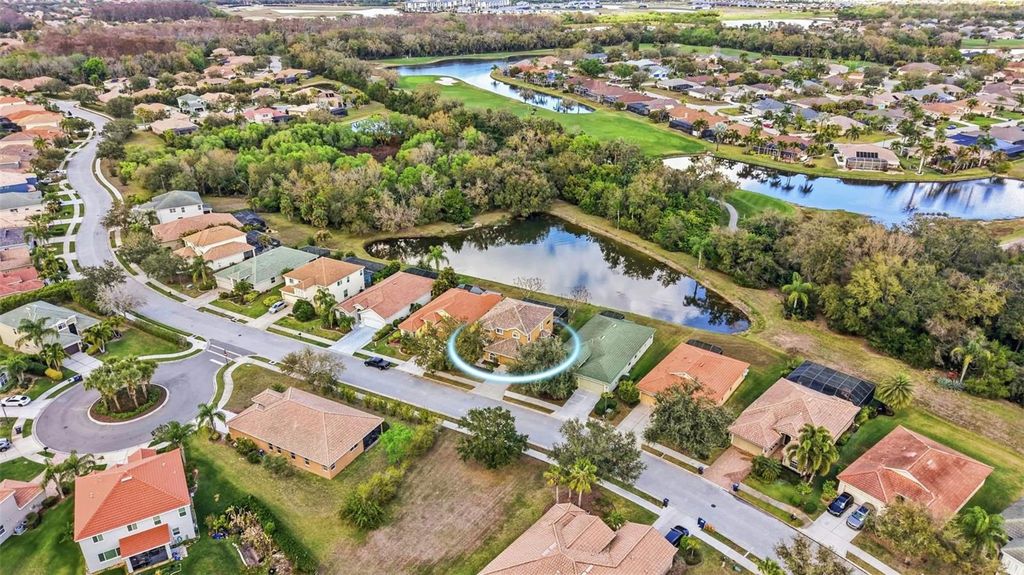 Image 52 of property listing at 8725 STONE HARBOUR LOOP, Bradenton, FL 34212