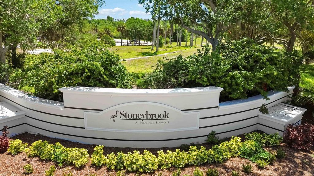 Image 53 of property listing at 8725 STONE HARBOUR LOOP, Bradenton, FL 34212