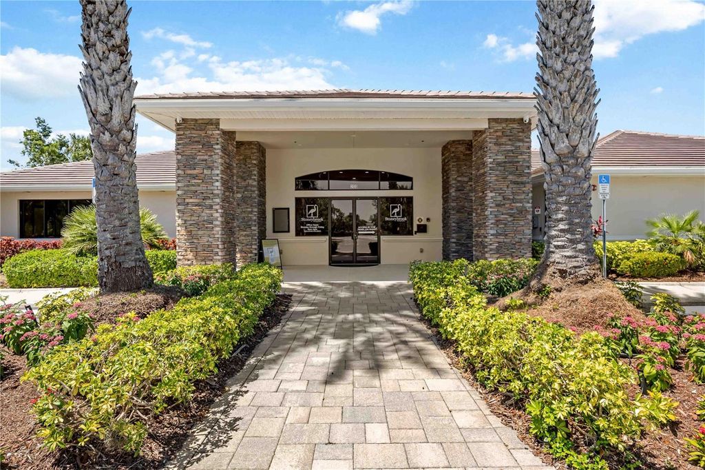 Image 58 of property listing at 8725 STONE HARBOUR LOOP, Bradenton, FL 34212
