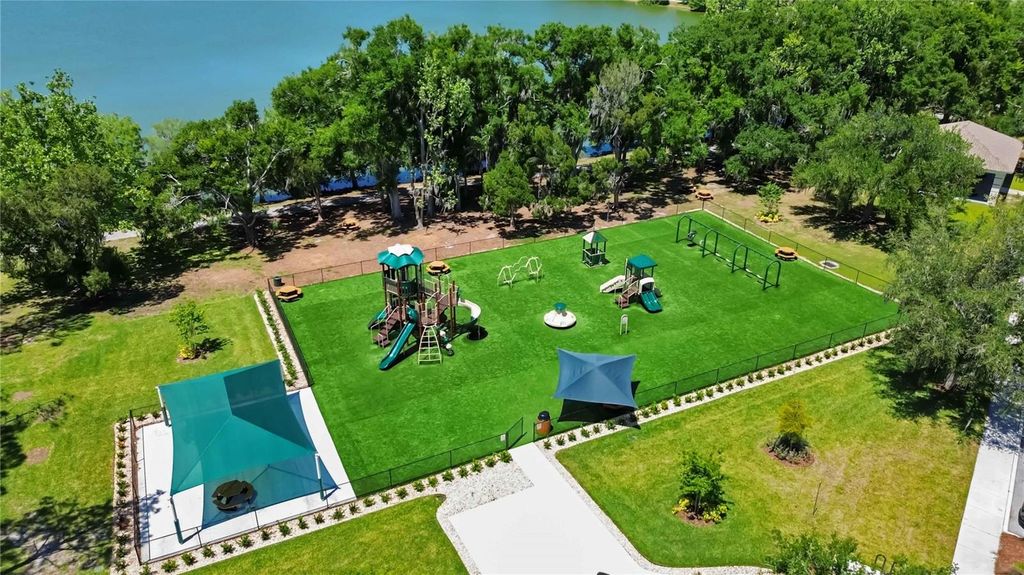 Image 80 of property listing at 8725 STONE HARBOUR LOOP, Bradenton, FL 34212