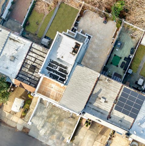 2044 26th Street, Astoria, NY 11105