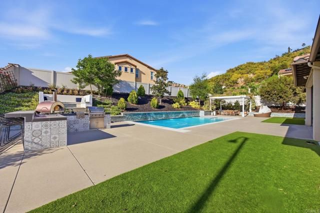 1209 Pfeiler Place, Escondido, CA 92026