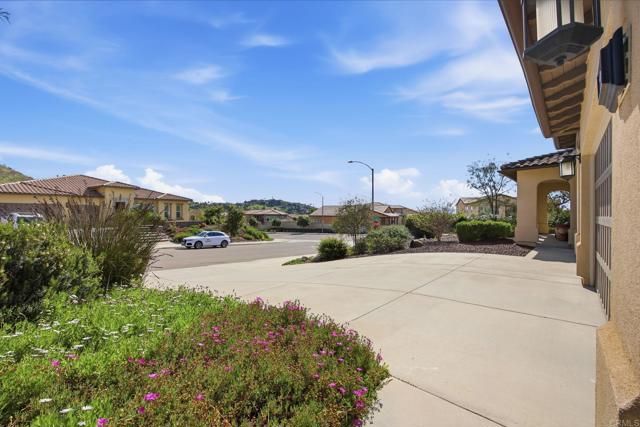 1209 Pfeiler Place, Escondido, CA 92026