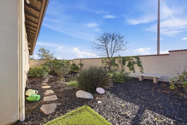 1209 Pfeiler Place, Escondido, CA 92026